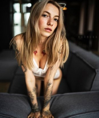 💋 В моих руках ты почувствуешь настоящую страсть и нежность. У меня есть фото, чтобы ты смог оценить все мои прелести. 📸 Также у меня есть отзывы, которые подтверждают мои навыки и качество услуг. 😍 Живу в Москве, поэтому если хочешь насладиться особыми моментами со мной, не упусти шанс встретиться. Я гарантирую конфиденциальность и полное удовлетворение. 🌟 Позволь мне показать тебе рай на земле, ты заслуживаешь самых незабываемых моментов! 💖 Руслана